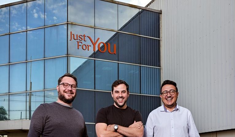 JustForYou expande portfólio e abre mais de 40 vagas